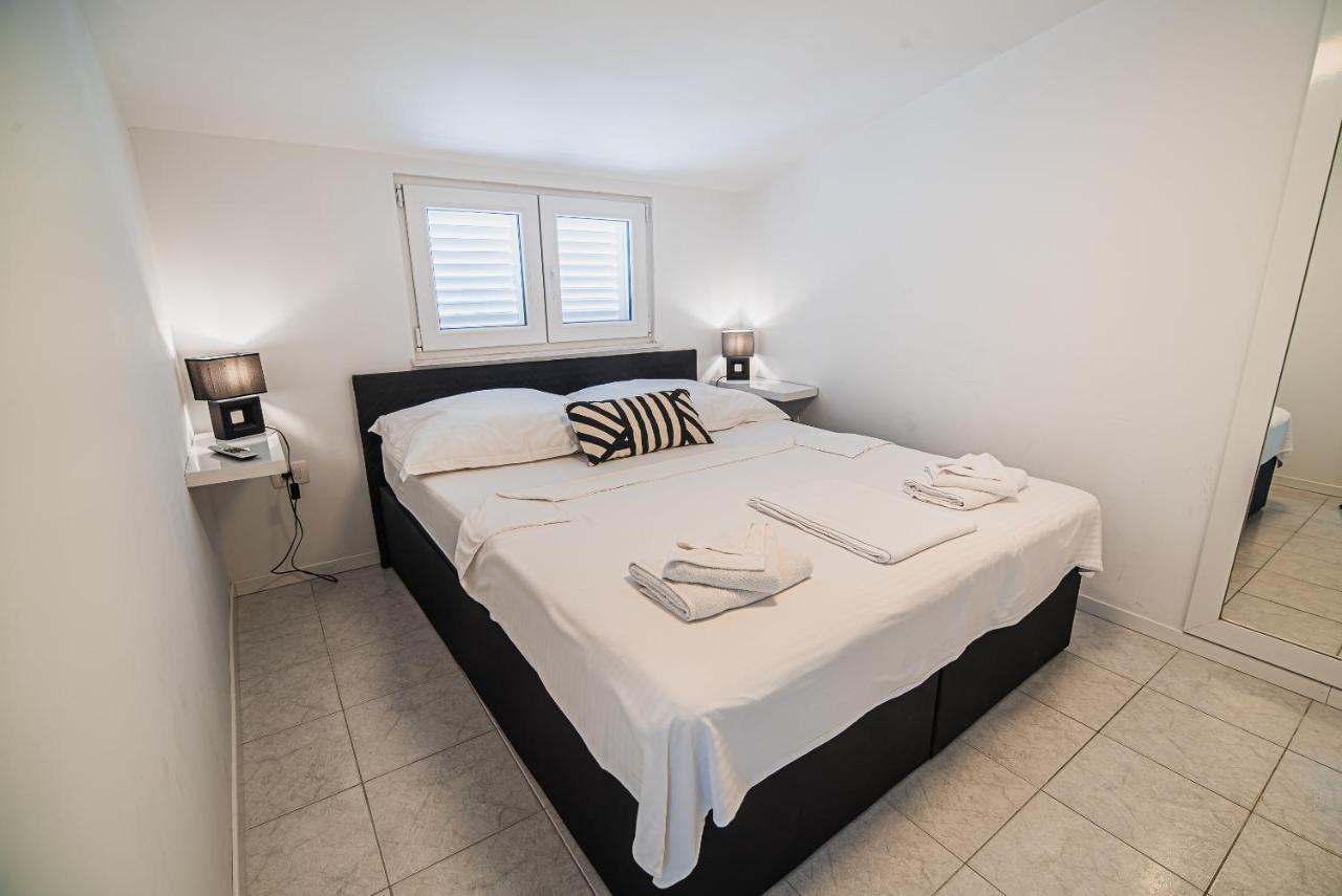 Downtown Park Apartments With Balcony Vodice Buitenkant foto