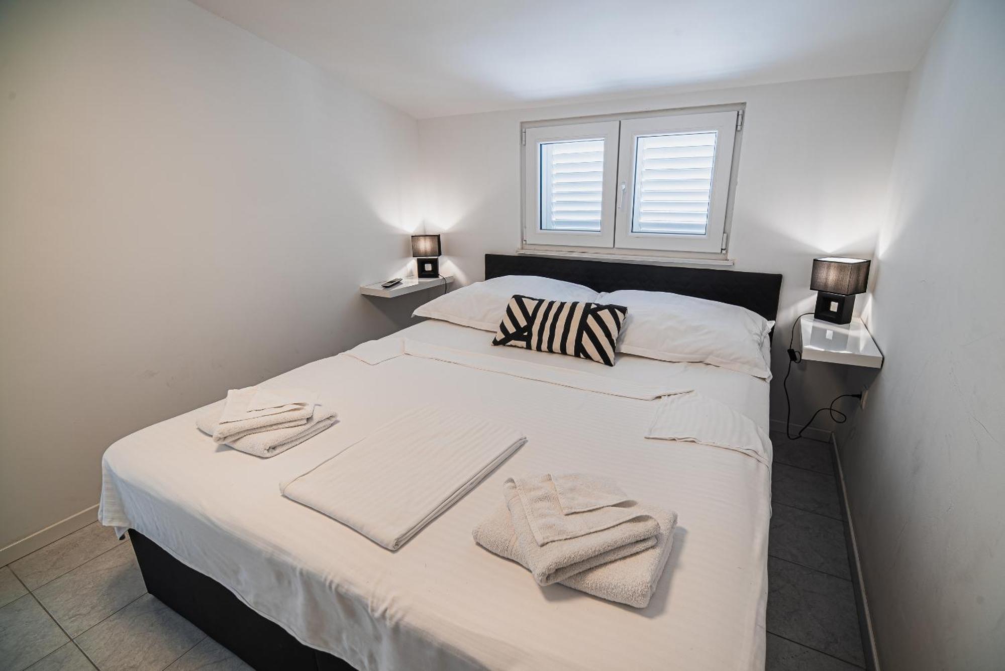 Downtown Park Apartments With Balcony Vodice Kamer foto