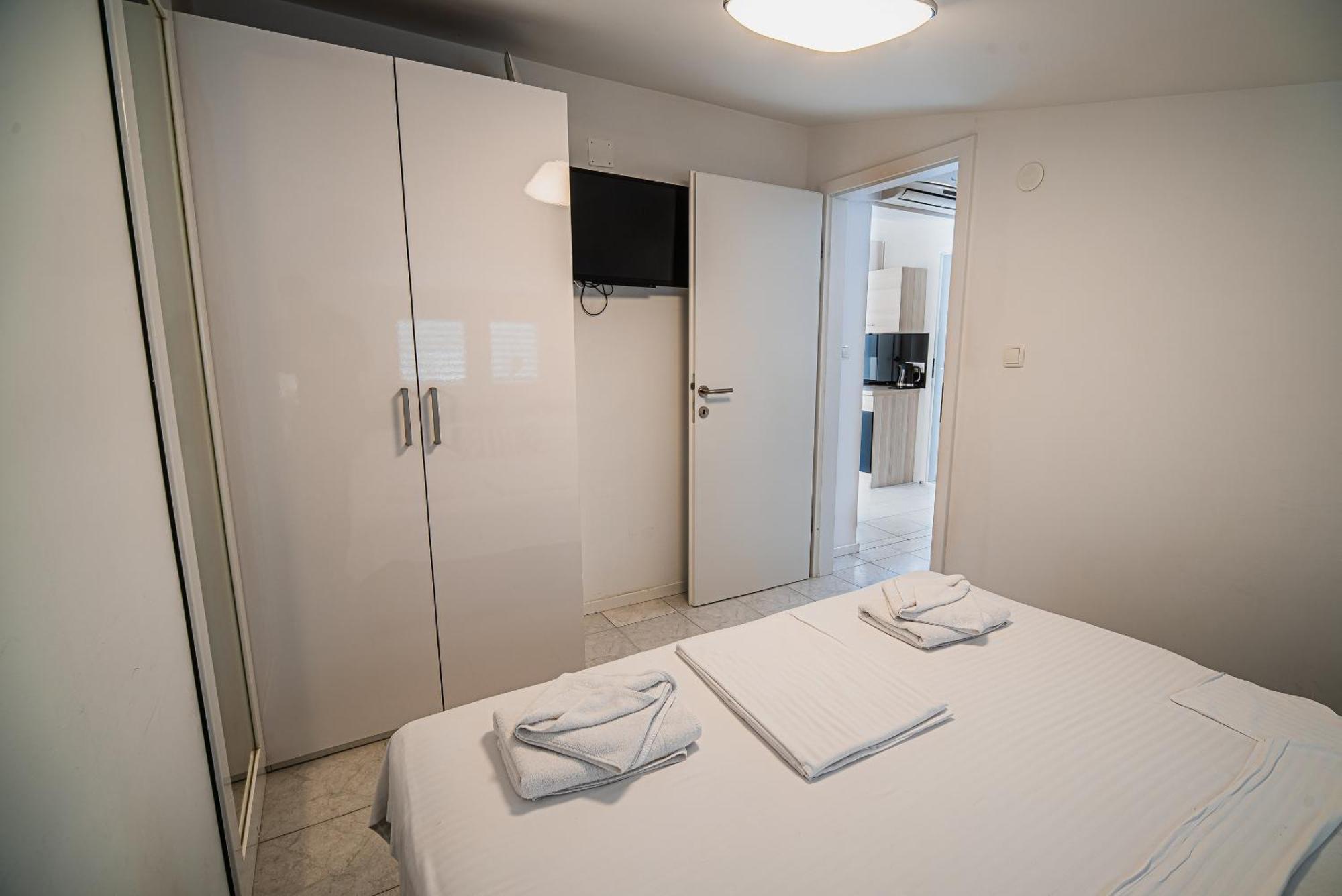 Downtown Park Apartments With Balcony Vodice Kamer foto