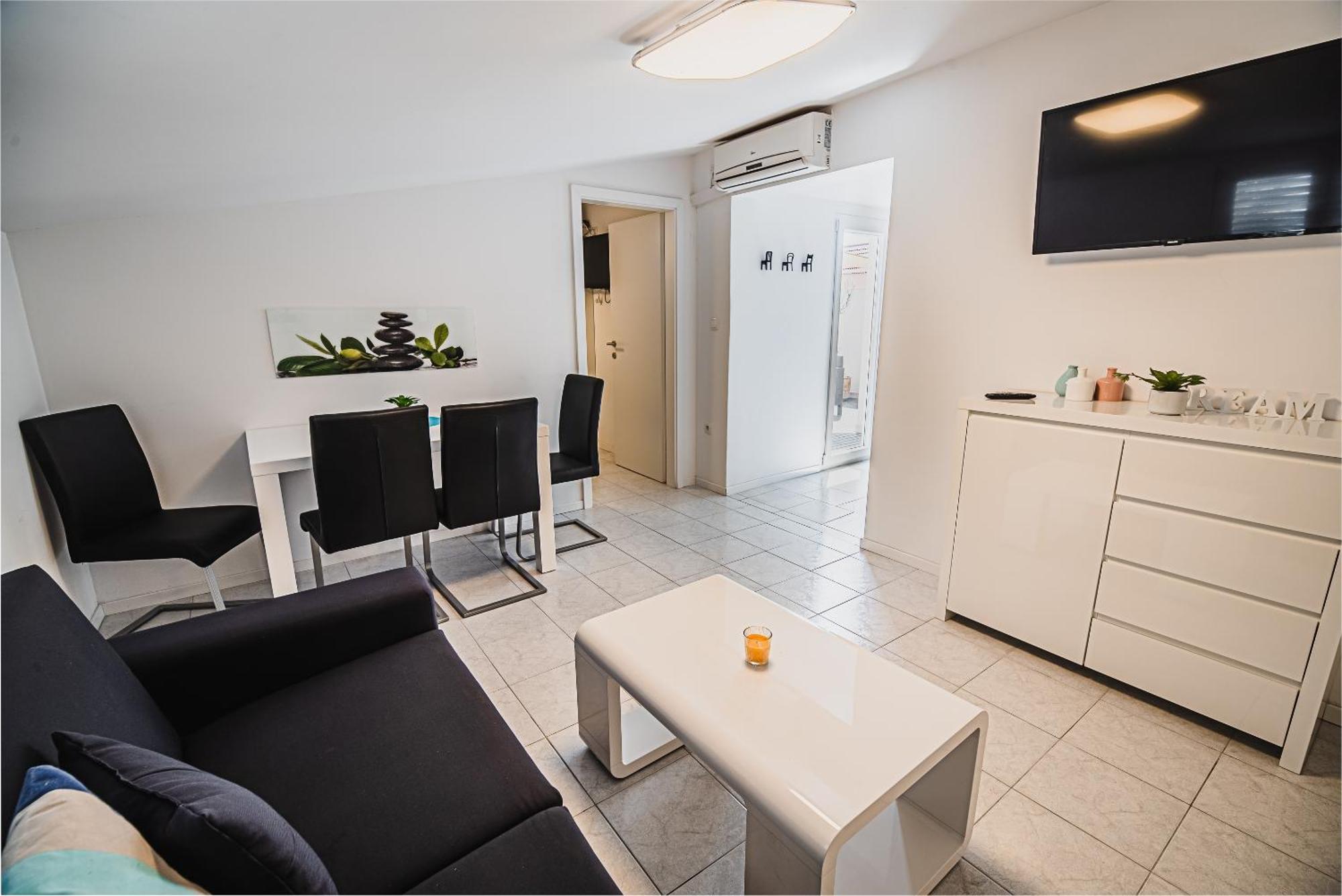 Downtown Park Apartments With Balcony Vodice Kamer foto