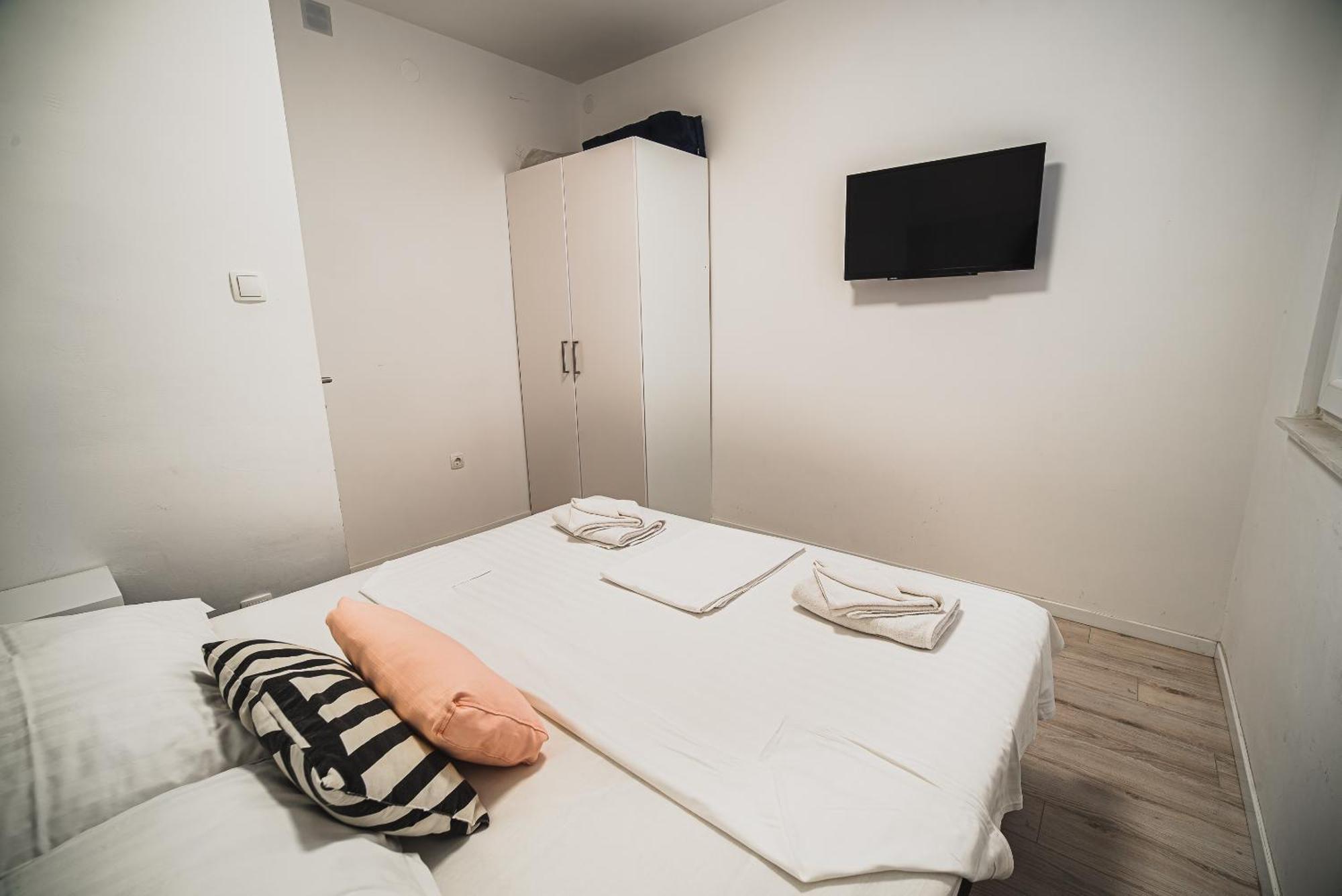 Downtown Park Apartments With Balcony Vodice Kamer foto