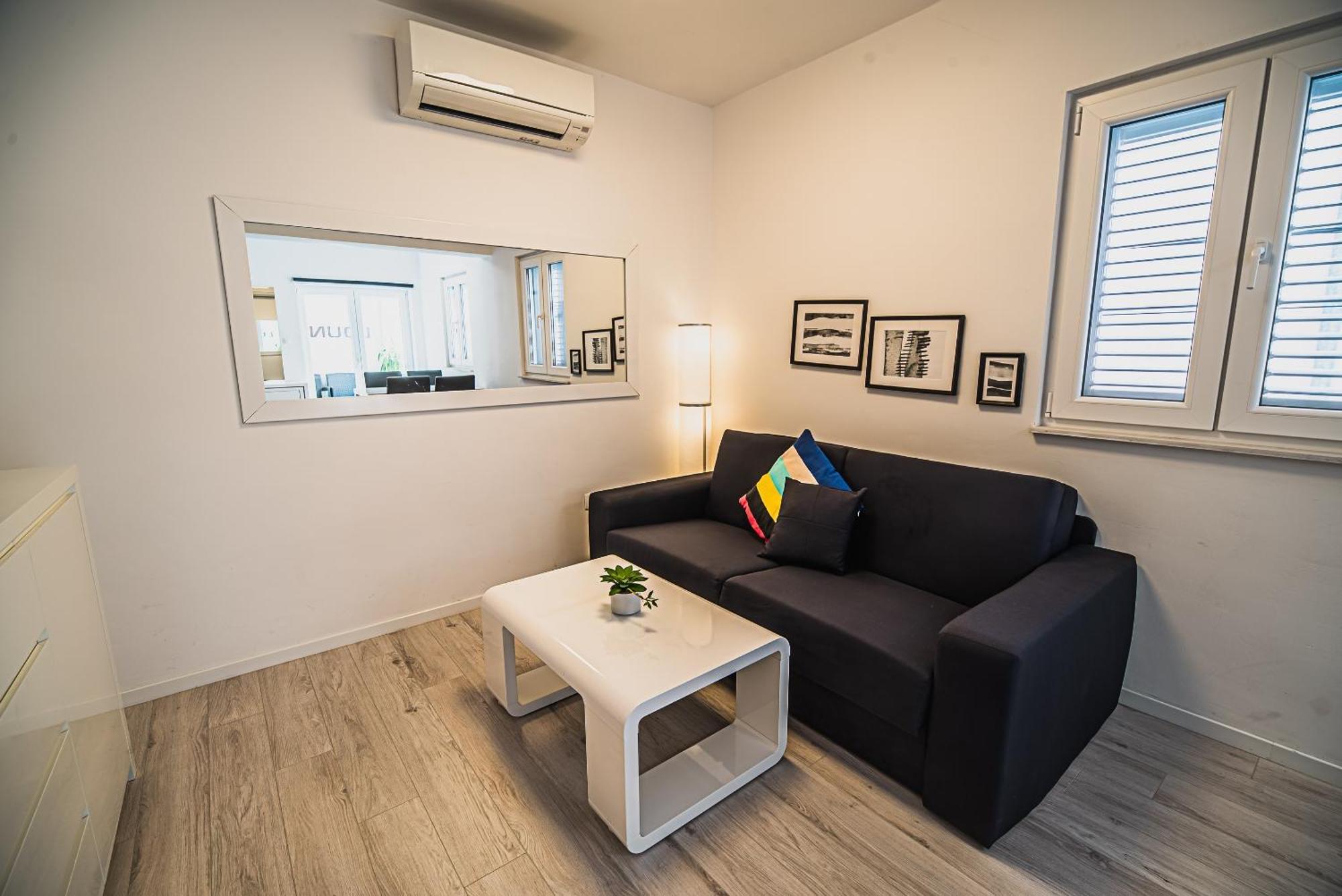 Downtown Park Apartments With Balcony Vodice Kamer foto