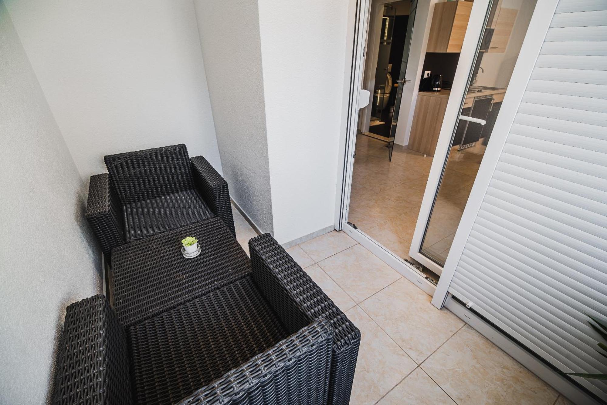Downtown Park Apartments With Balcony Vodice Kamer foto