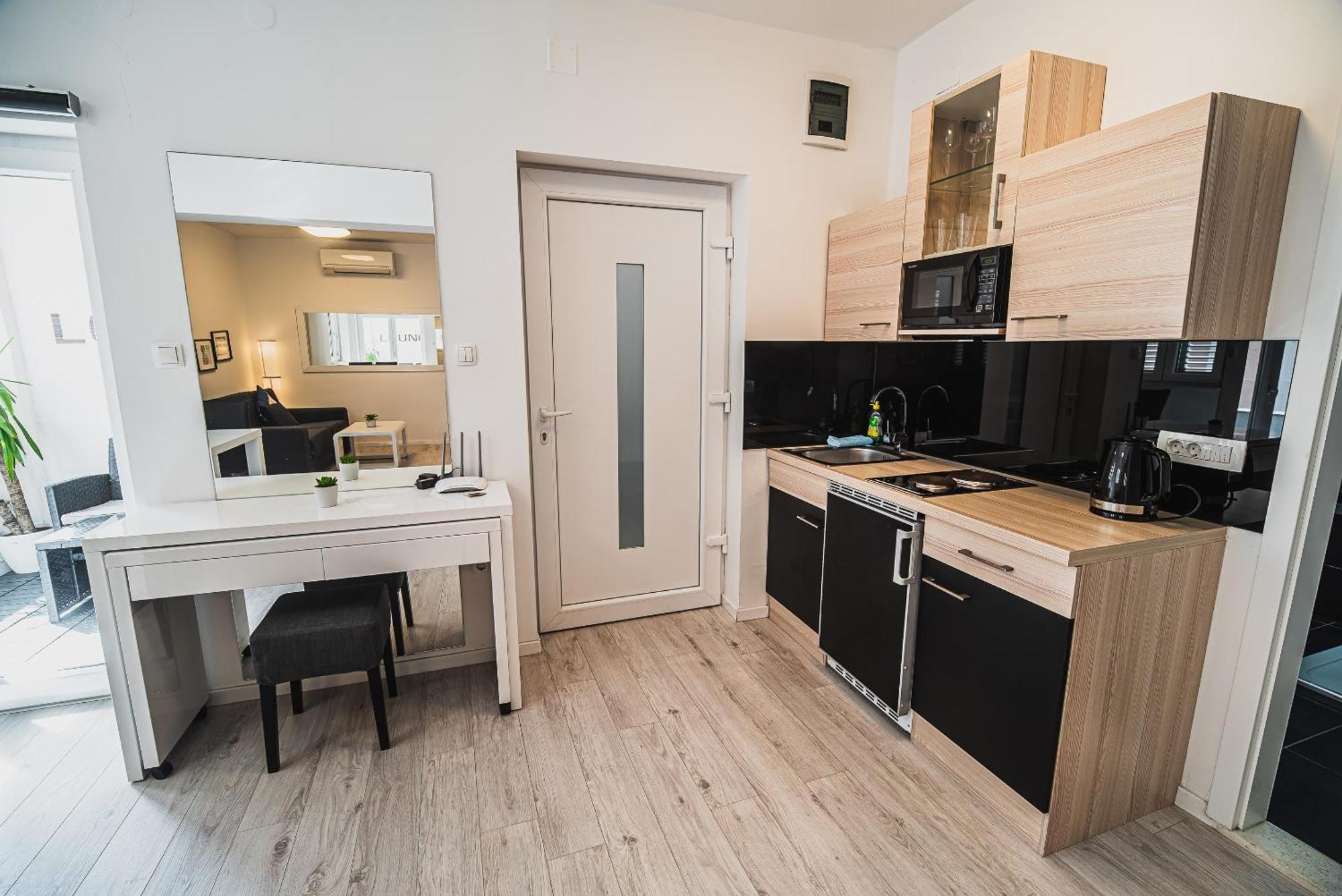 Downtown Park Apartments With Balcony Vodice Kamer foto