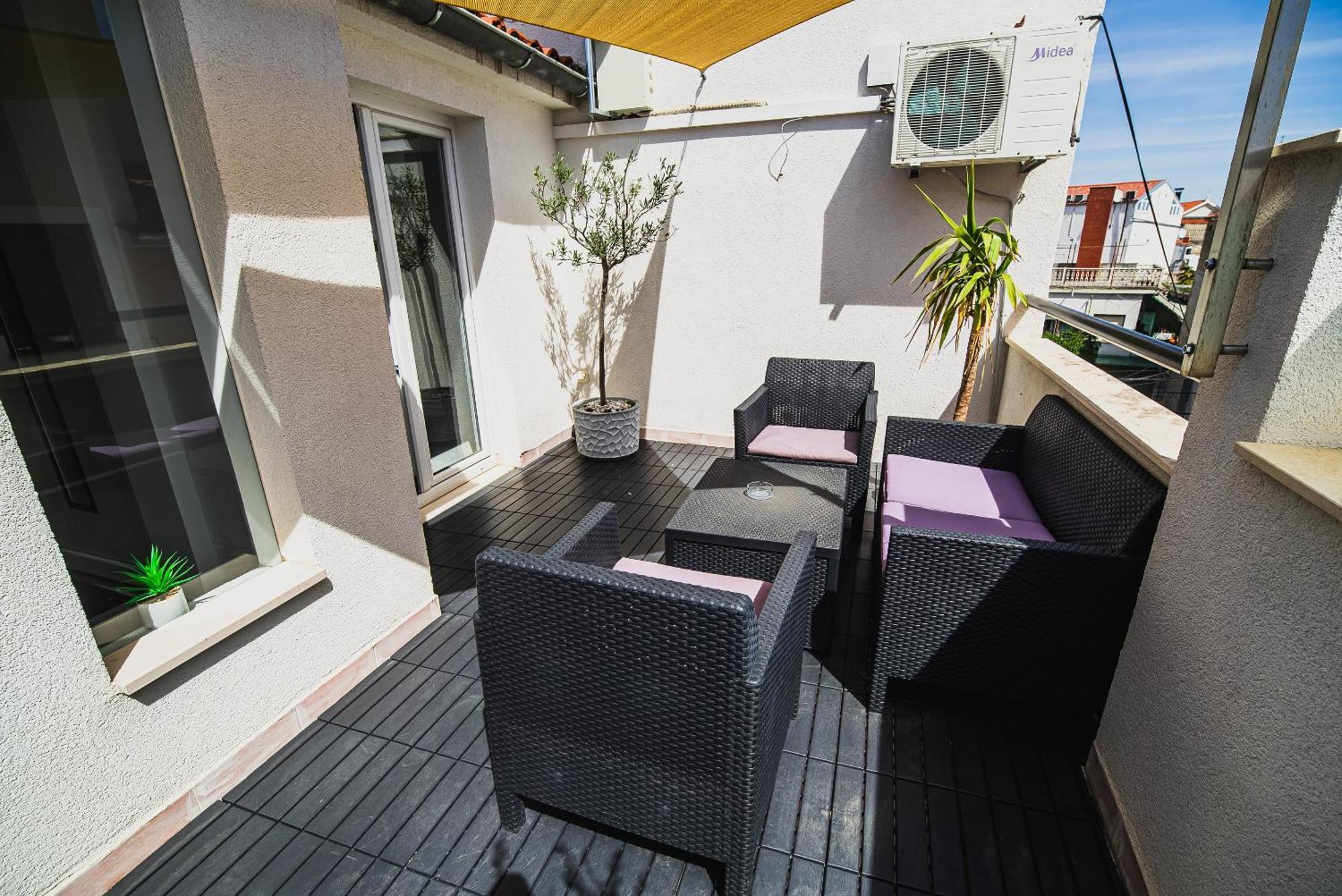 Downtown Park Apartments With Balcony Vodice Kamer foto